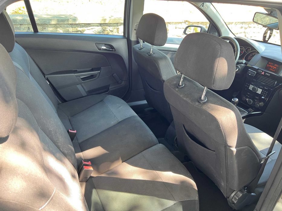 OPEL Astra 2010 — imagine 4