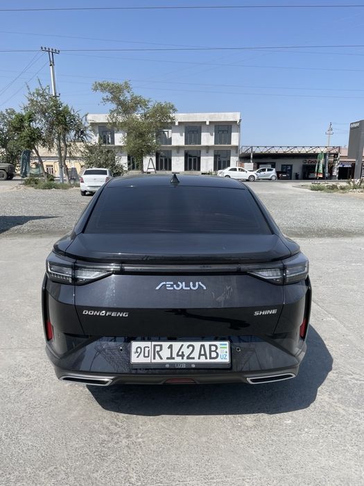Dongfeng Aelous Shine
