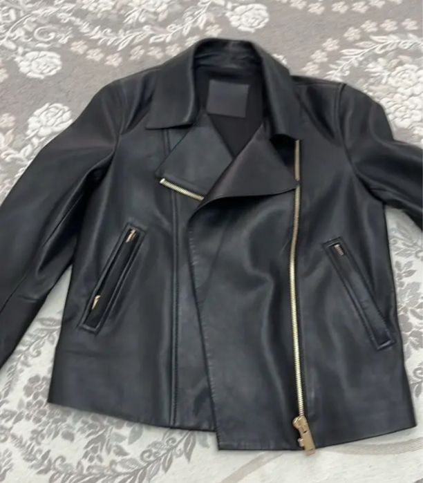 Кожаная куртка Massimo dutti