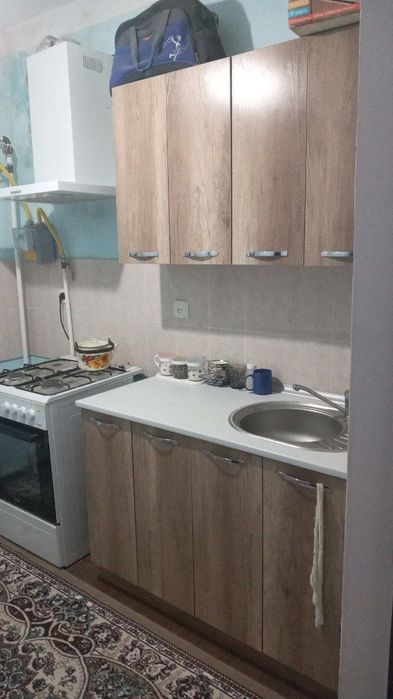 Jizzax Otchopar massivida 3 xonali 4 etajda joylashgan uy sotiladi