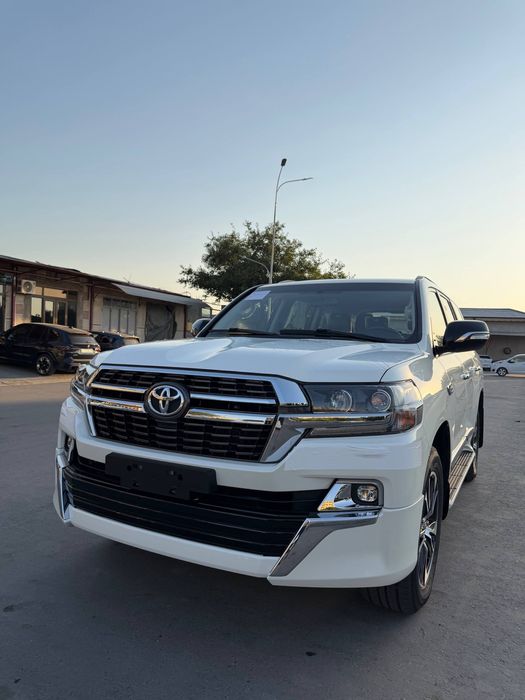 Toyota Land Cruiser 200