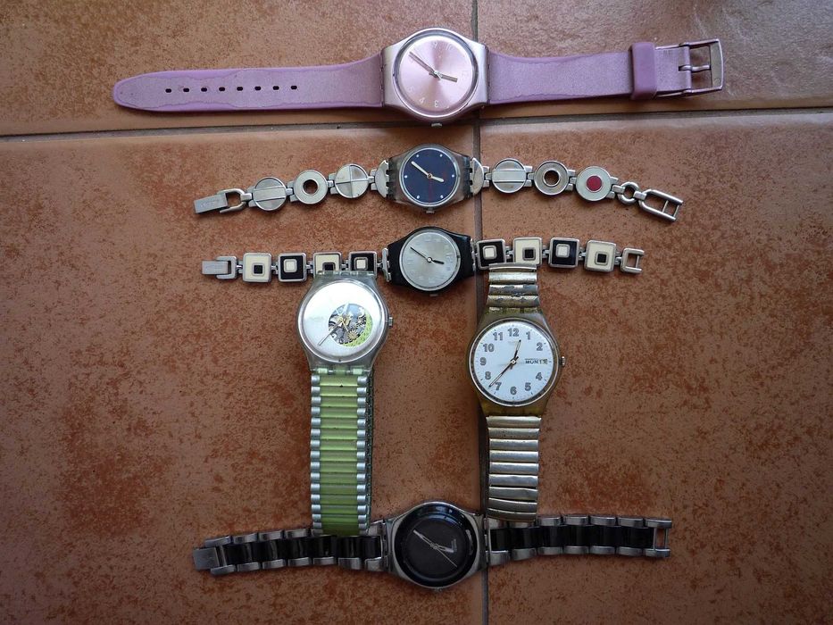 6 ceasuri digitale Swatch