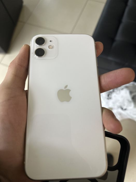 Продам iPhone 11