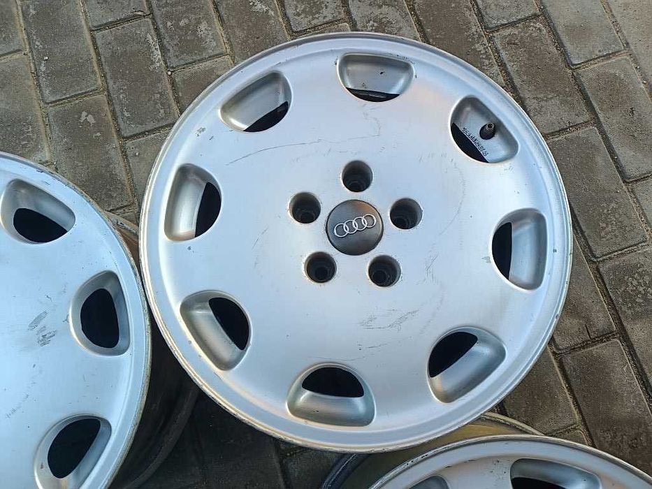 Продам оригинальные легкосплавные диски "Ronal" на Audi 100.