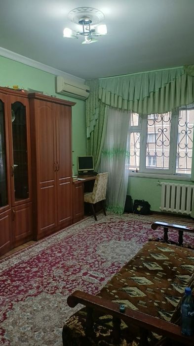 Юнусобод 5 кв.л 3/4/4 70 кв.м квартира срочно сотилади