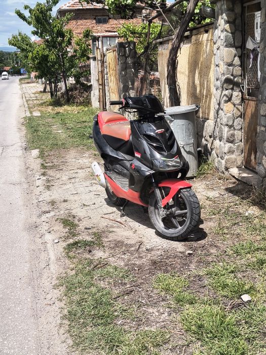 Aprilia sr50 piaggio dvigatel