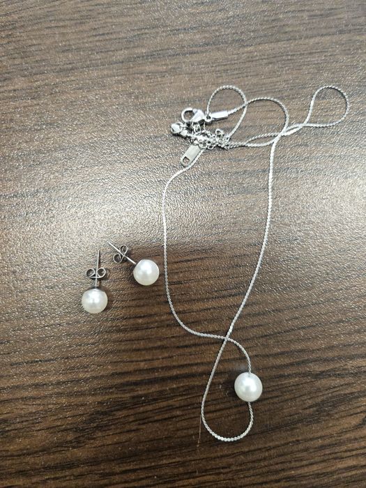 Колие с обици перлички