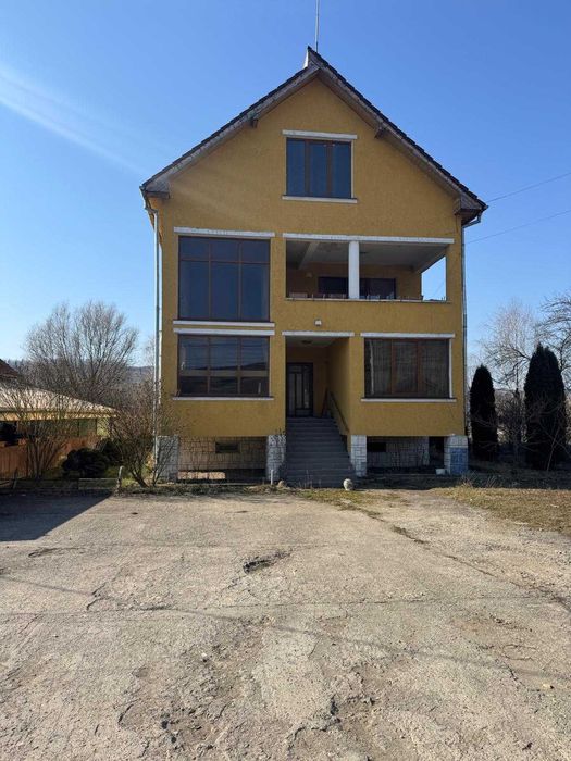vand proprietate comercial-rezidential