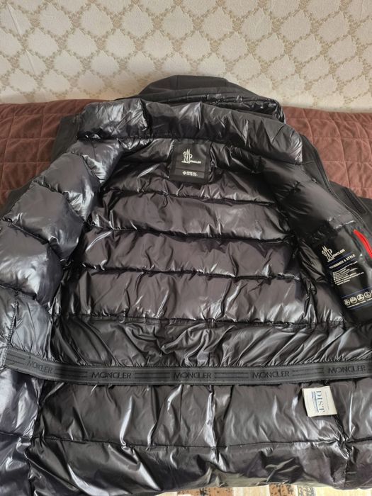 Пуховик Moncler, на подростка, рост 160