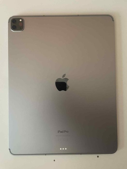 iPad Pro 12.9” wifi+cellular (generația a 6-a) – 128 GB