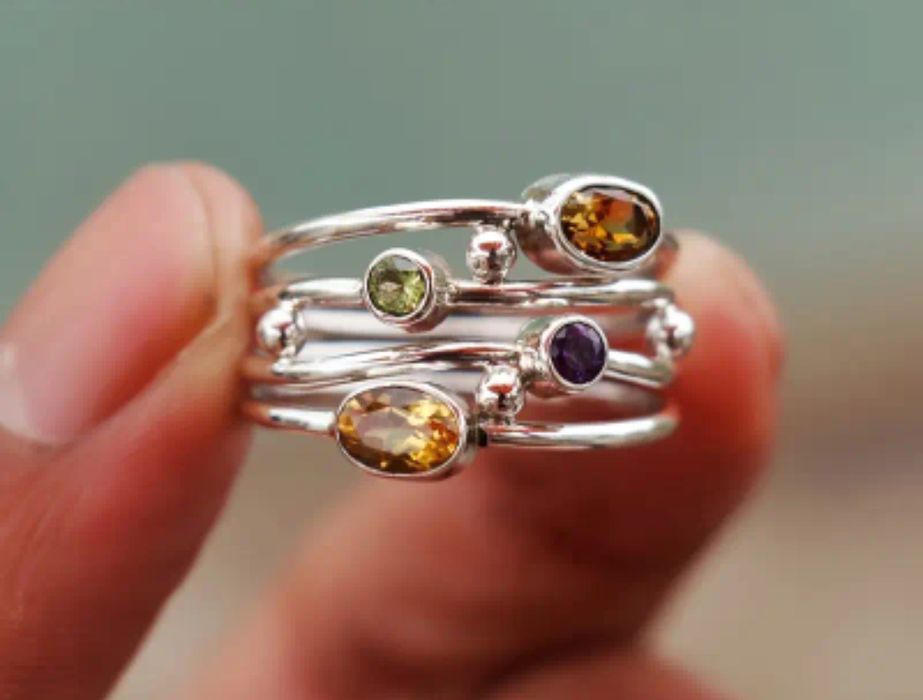 Кольцо серебристое