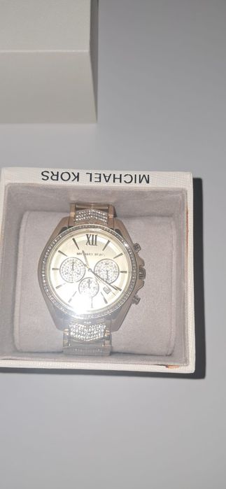 Vând ceas dama nou in cutie Michael Kors