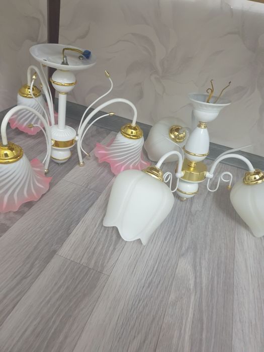 Люстра трёхрожковая .