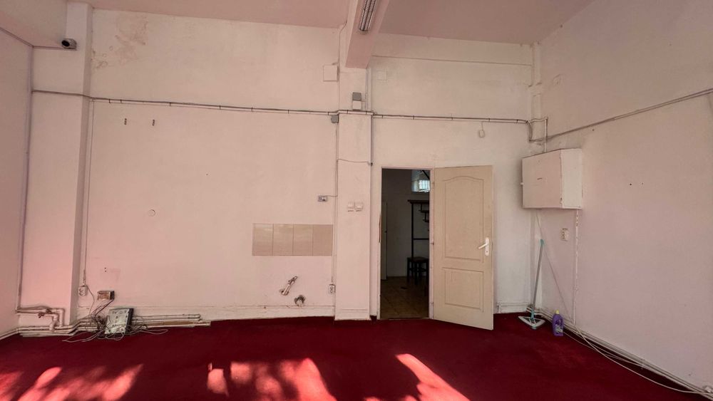 Spațiu comercial luminos, complet echipat, 65 mp – vad excelent
