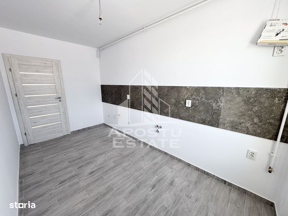 Apartament cu 2 camere decomandat bucatarie inchisa in zona Planetelor