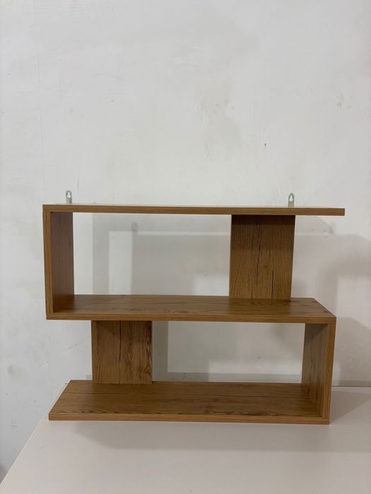 У головой полка настенная Ugolovoy polka kichik buyumlar uchun