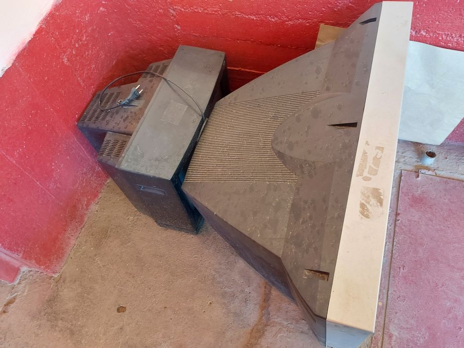 Телевизор Сони и Daewoo