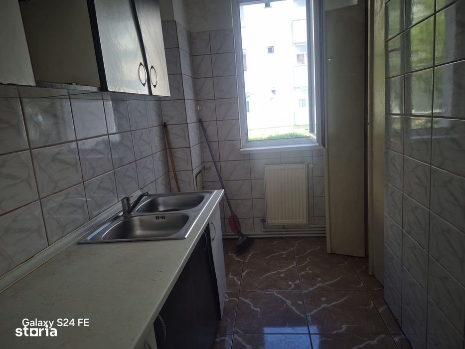 Apartament 3 camere, zona 1 Decembrie 1918