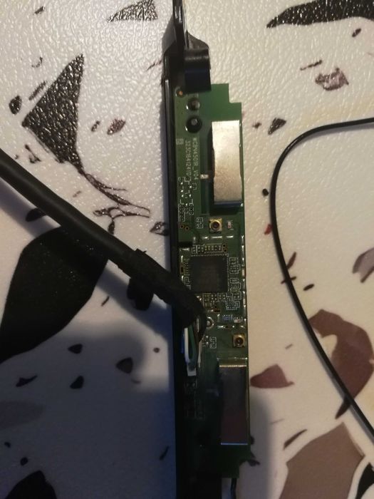 Продавам резервни части от телевизор Philips 32PFS6402/12
