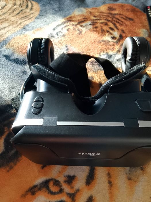 Очки вертикальной реальности.