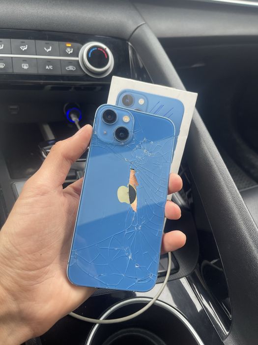 Продам Айфон 13 128gb