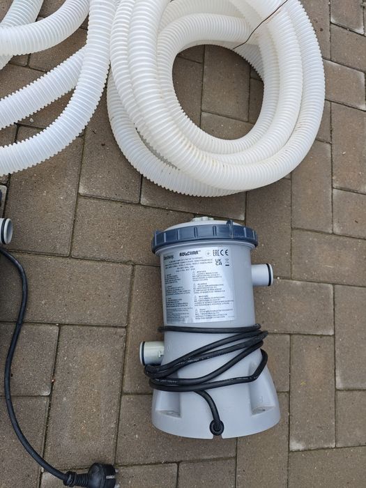 Продавам филтърна помпа за басейн Bestway