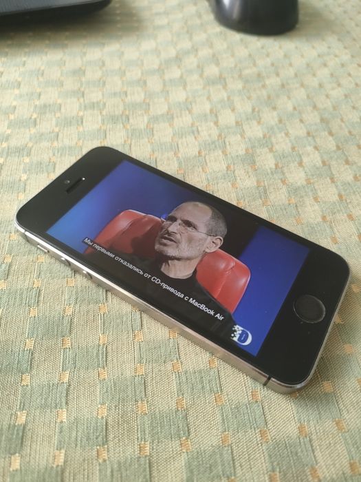 Продам iphone 5s 16гб