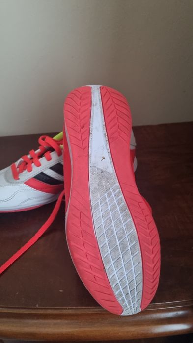 Adidasi fotbal sala 35