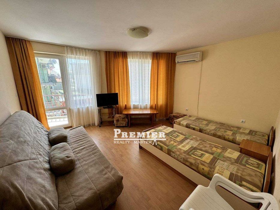 Продава се Тристаен апартамент в Поморие - 80 кв.м за 2075 €/кв.м - Снимка #1