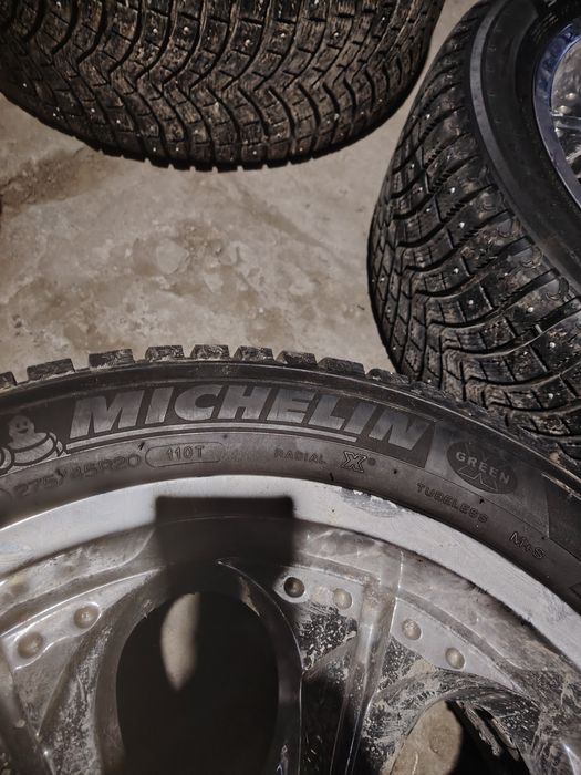 Комплект зимних шин с дисками R 20