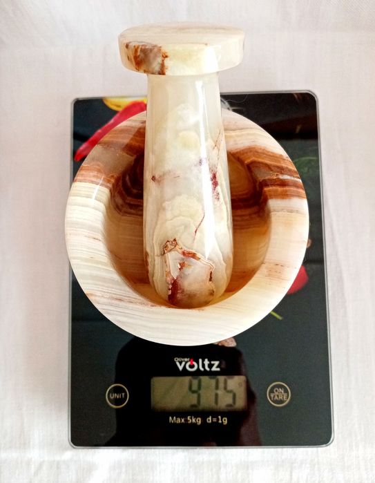 Красиво хаванче с пестик от мраморен оникс