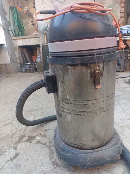 Професионална прахосмукачка Viper LSU135-EU 35L - мокро и сухо 1000W - работеща