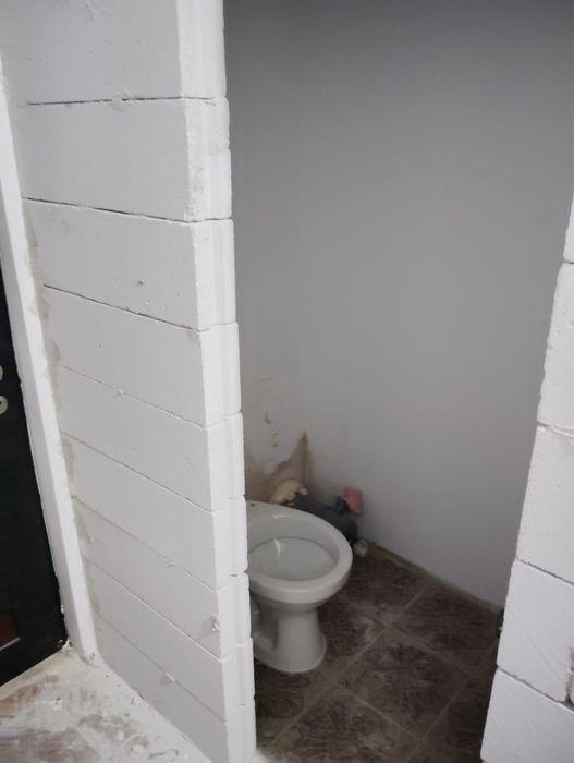 Vand garsoniera conf 2 micro 19 cu baie si toaleta proprie