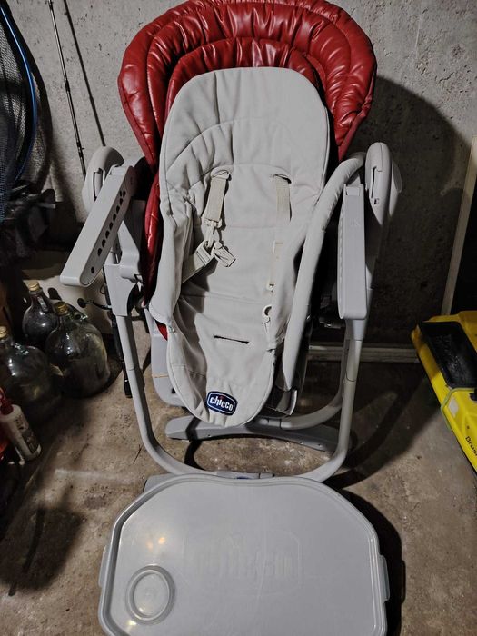 Scaun de masa chicco polly magic