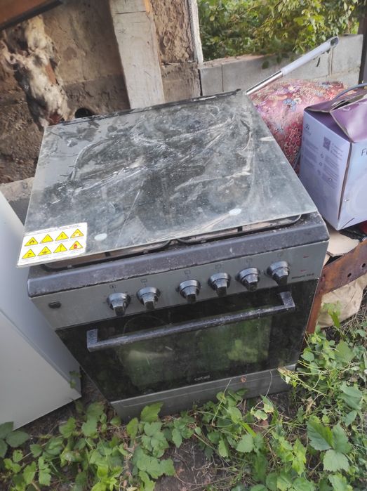 Продам газовую плиту
