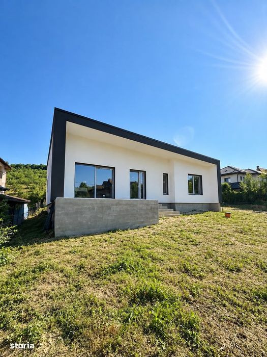 Casa moderna parter 115 mp Corunca