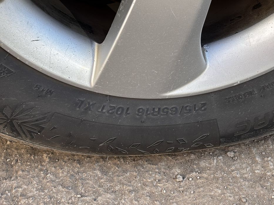 Диск комплект с шинами норм сост 215/65/15