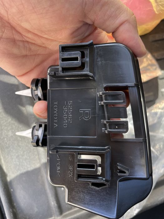 Задний крепление Тойота