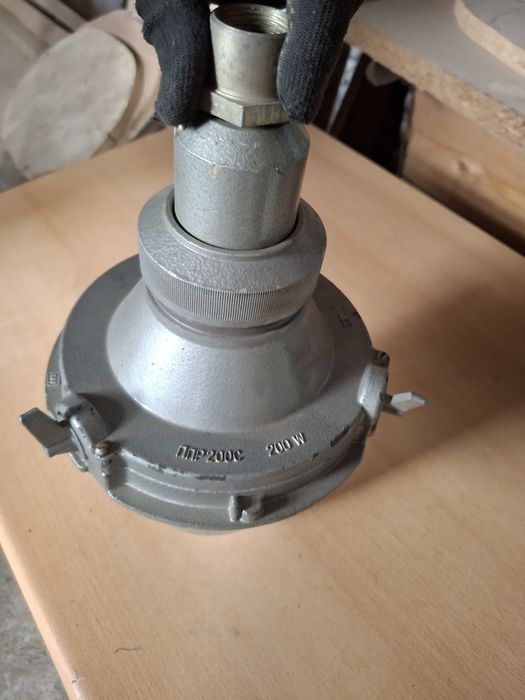 Продам светильники ППР-200С