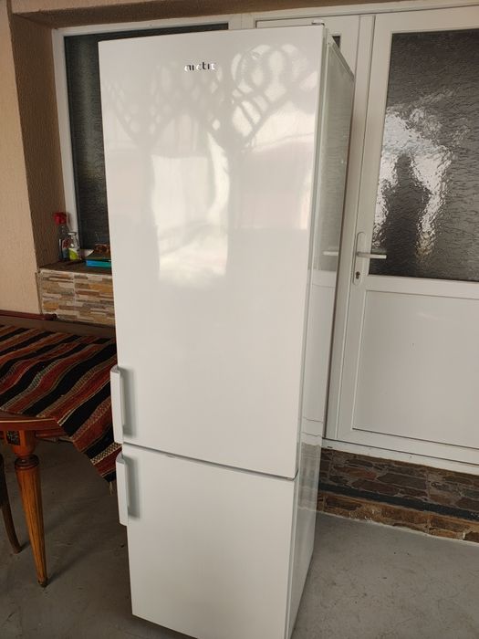 Frigider Artic cu congelator