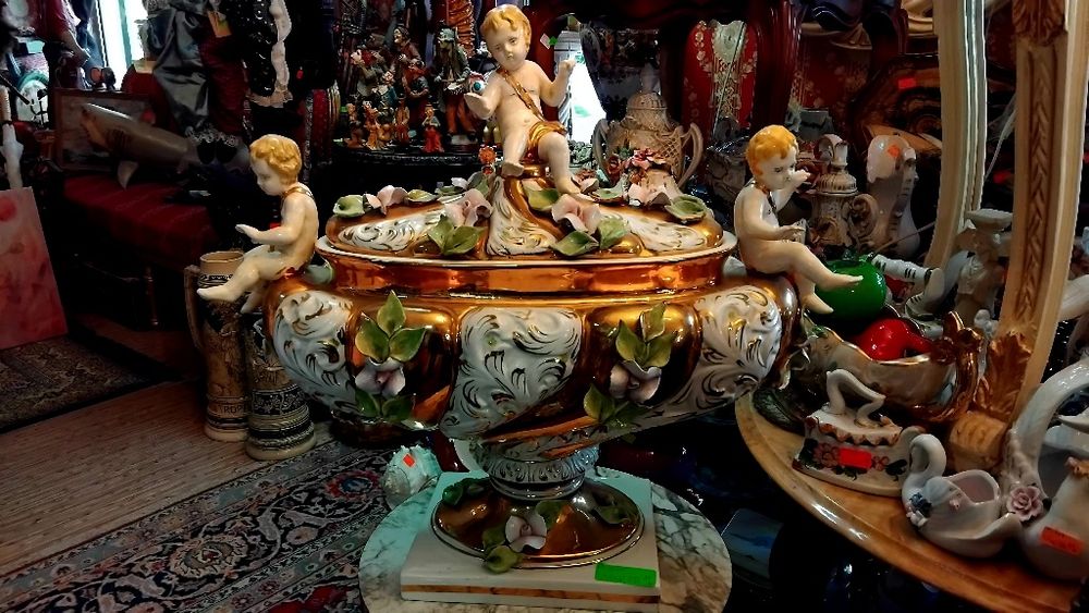 Два порцеланови класически супника - МАЙСЕН