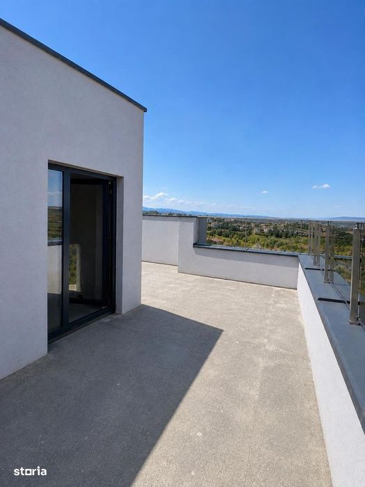 Vila spectaculoasa in Dezmir I 214 mp I Terase panoramice