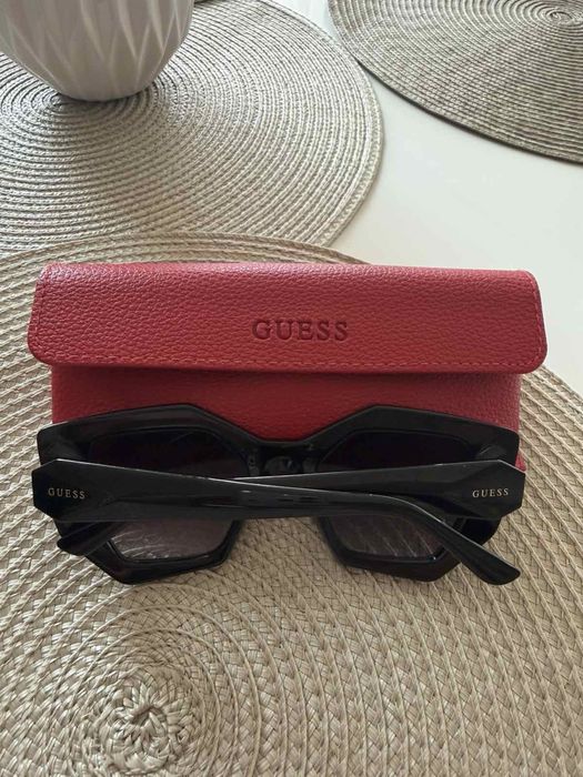 Слънчеви очила Guess