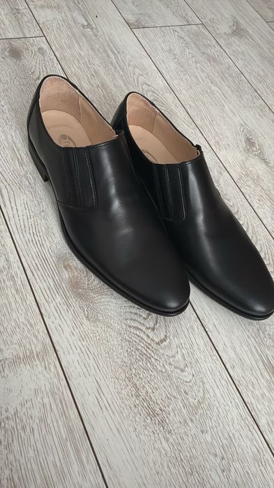 Продам мужские туфли
