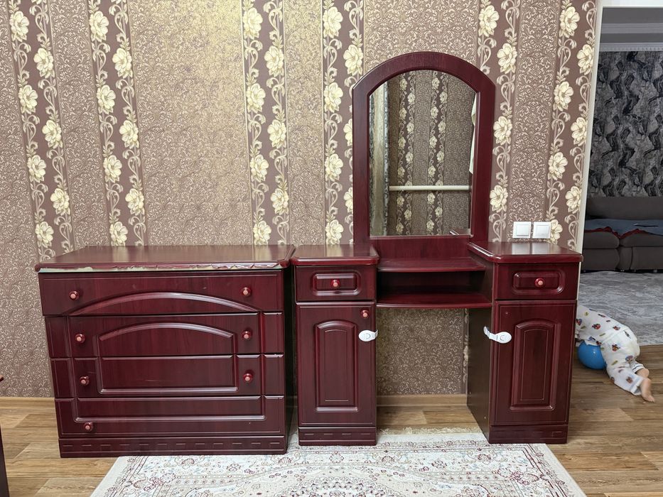 Продается спалтний гарнитур
