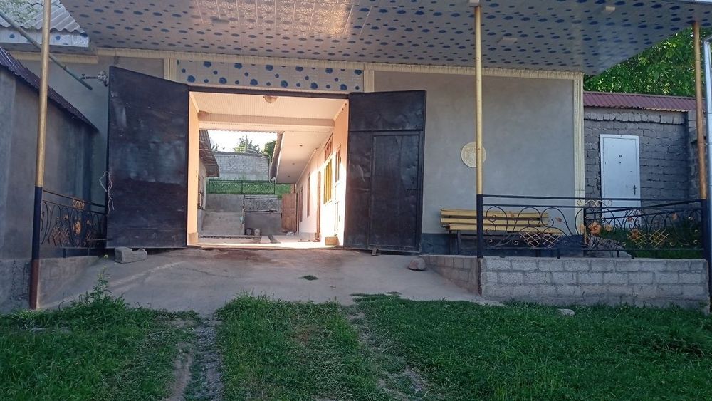 Ховли сотилади Ок тош