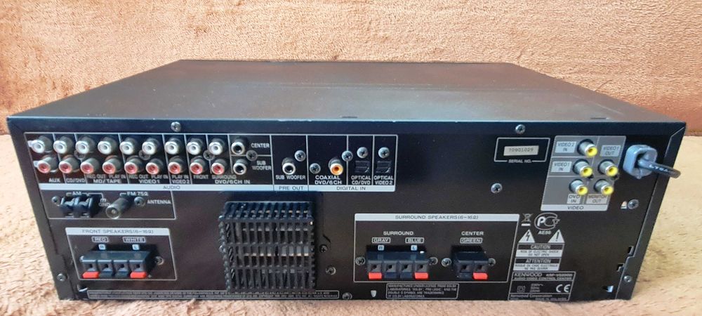 Kenwood KRF-V5200 putere 2X100 W pe 8 Ohm sau 5X100 W pe 8 Ohm