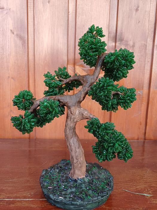 Дерево из бисера