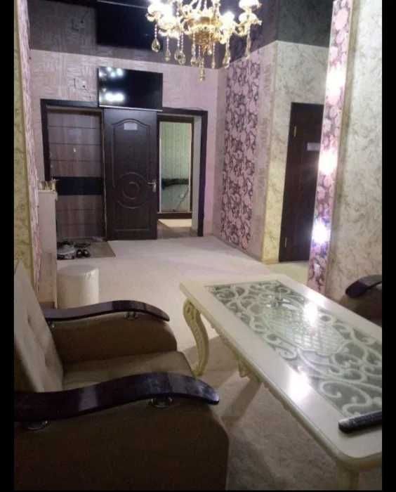 Миллий бог рупарасида сой буйида 3 хоналик квартира сотилади