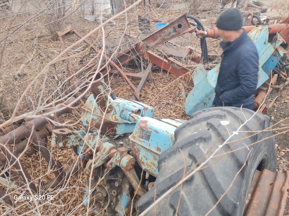 Продам отвал на трактора